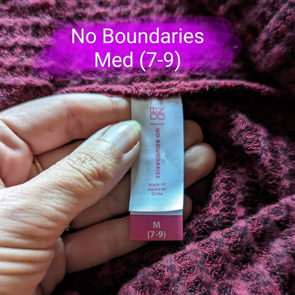 🎉No Boundaries size Med, EUC 3/4 sleeve, burgundy, cowl neck pullover - Picture 5 of 14